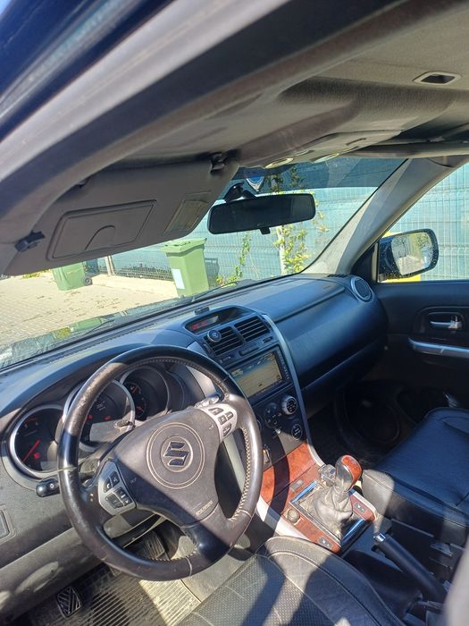 Vând Suzuki grand vitara