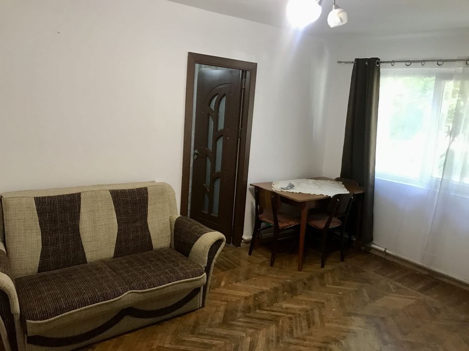 Închiriez ap.  2 camere - Str. Republicii