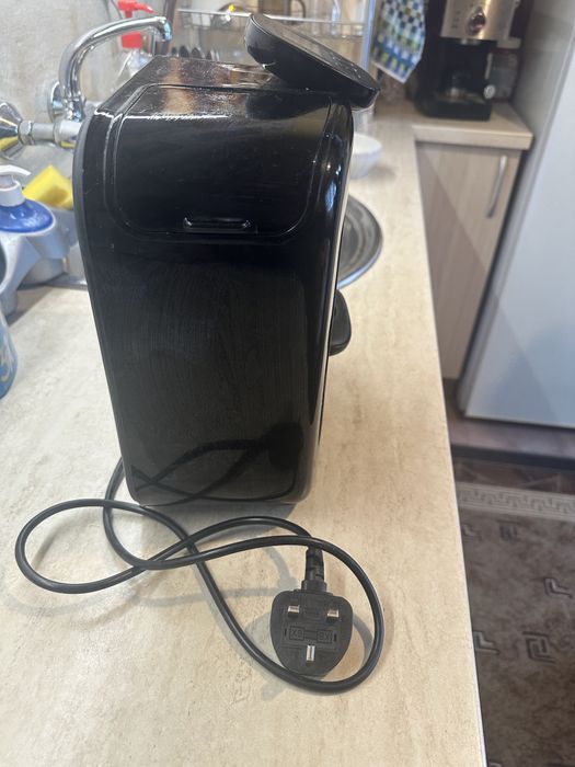 Уред за приготвяне на адаптирано мляко