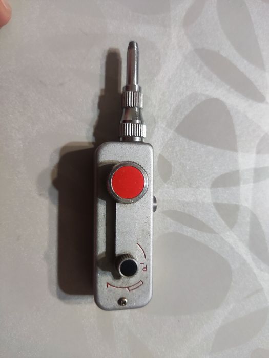 Механична автоснимачка за стари фотоапарати