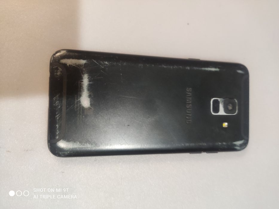 Продам телефон samsung a6