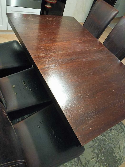 Masa si scaune din lemn masiv