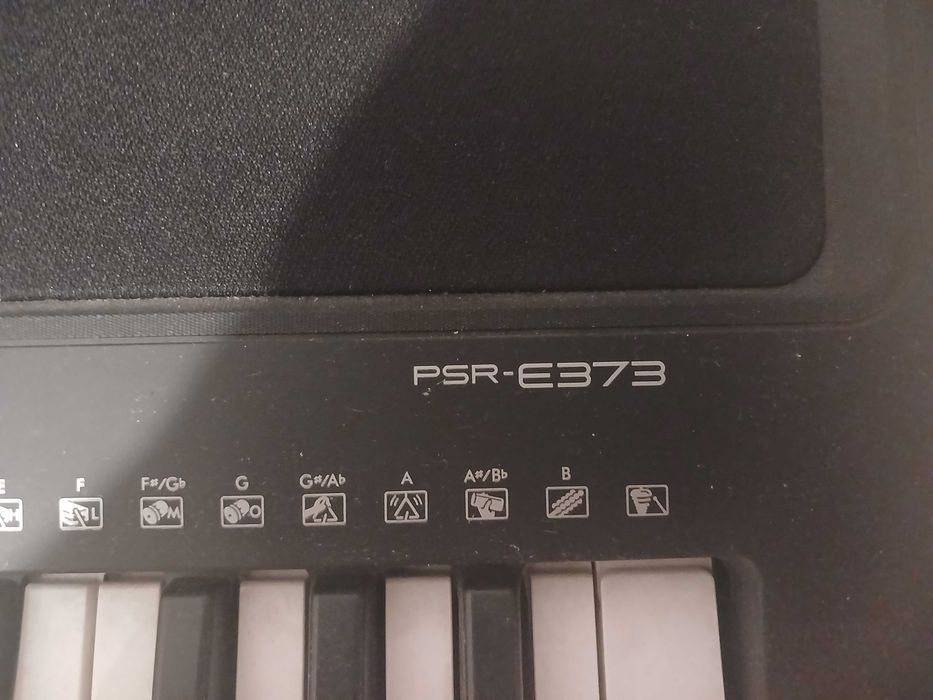 Синтезатор YAMAHA PSR-E373