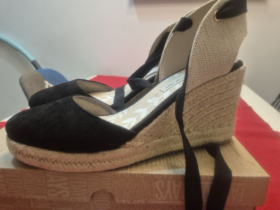 Espadrile wedge cu prindere
