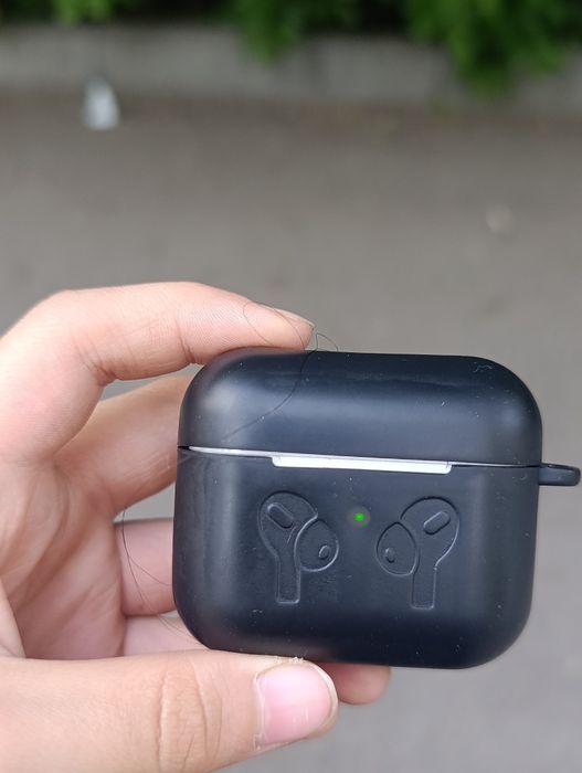 Продам Наушники Airpods 3