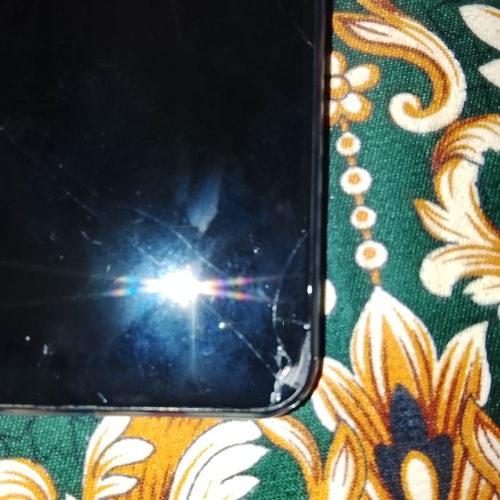 Самсунг а13телефон