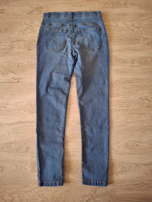 Дънки за момиче с прав крачол