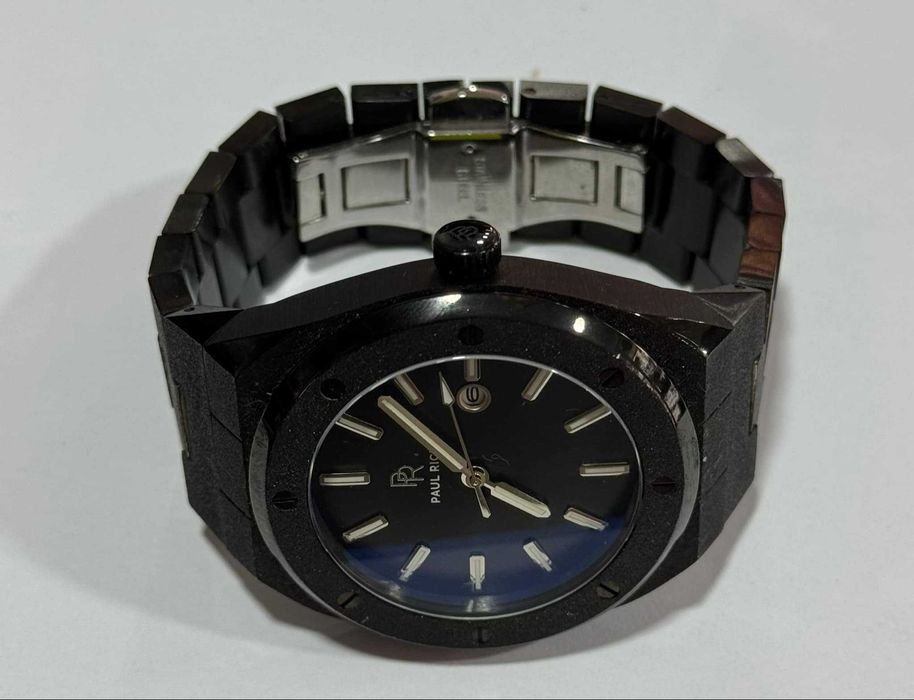 Продавам часовник Paul Rich 65888