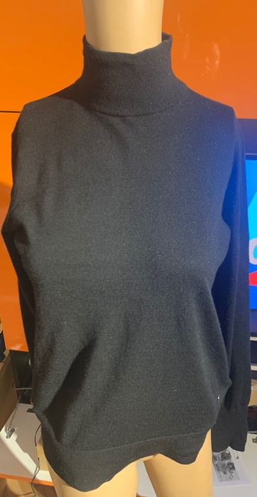 Дамско поло Mos Mosh, размер  S и поло UNIQLO слонова кост, размер М