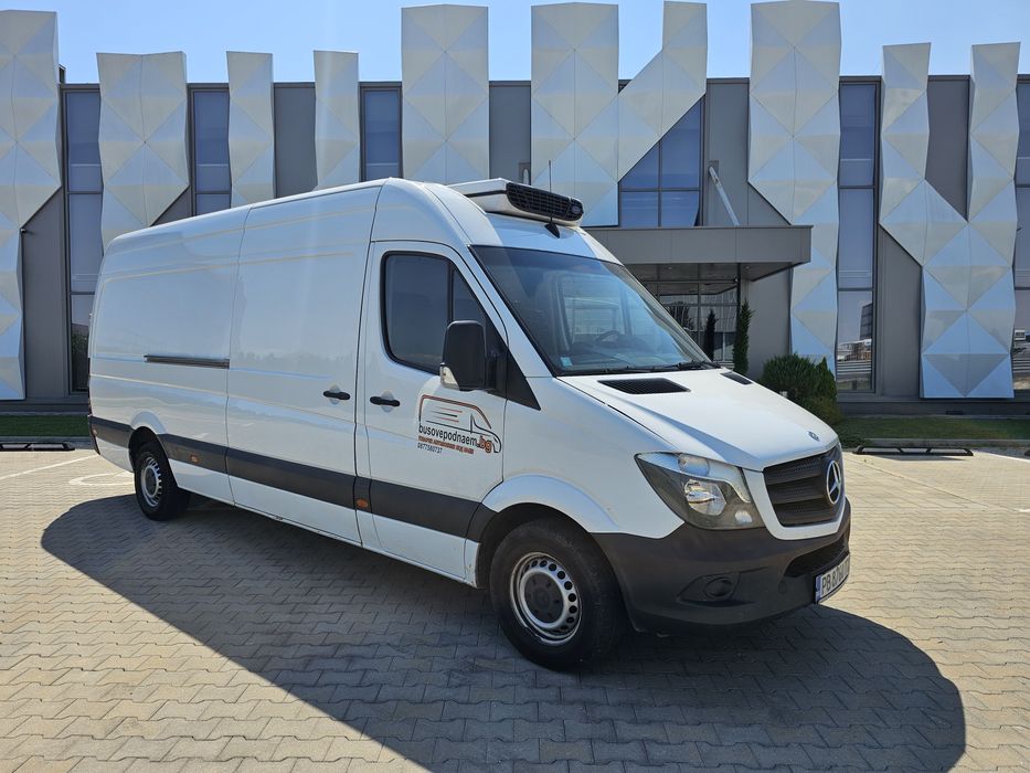 товарни бусове под наем