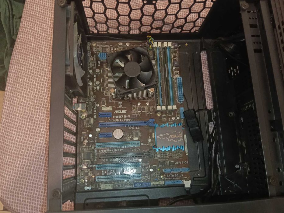 Vând 2 kituri PC placa de baza+ procesor