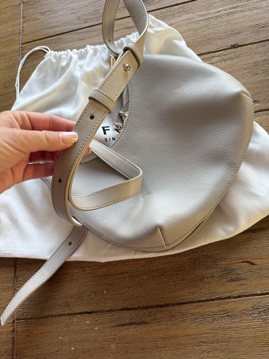 Furla 100€ без забележки използвана ест.кожа
