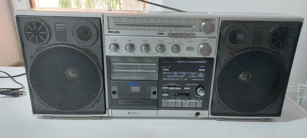 Vând radiocasetofon vintage Boombox PHILIPS  cu 3 capete de redare