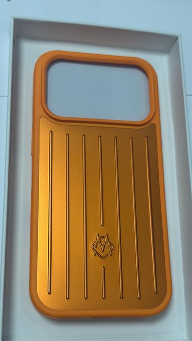 RIMOWA Aluminium Case за iPhone 17 Pro / 17 Pro Max | Луксозен алуминиев кейс | Нов