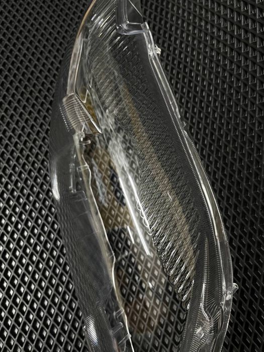 Тойота Камри 45 Стекла фар