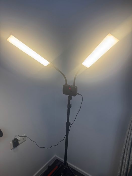 Lampa led pentru gene sau unghii