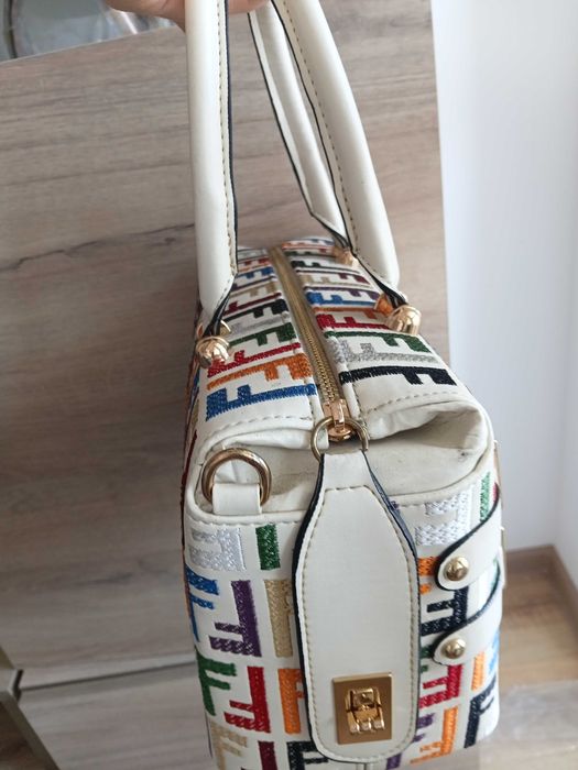 Geanta Fendi eleganta