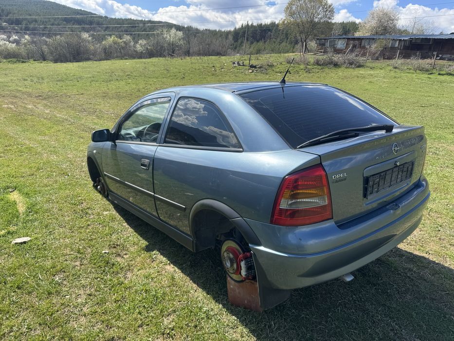 Opel Astra 2.0DTI на части