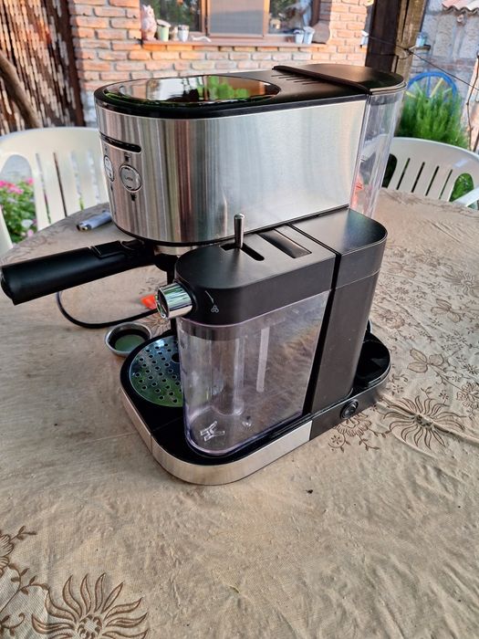 Продавам еспресо кафемашина немска Barista