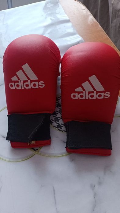 Накладки для каратэ (перчатки)