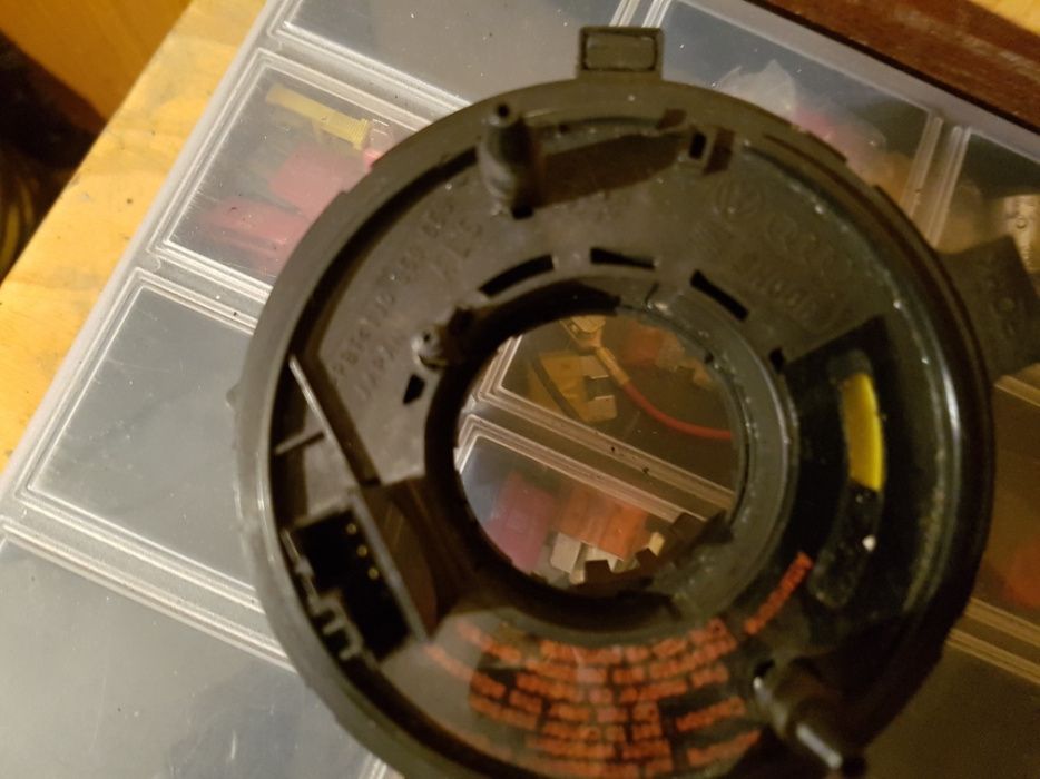 Продавам части за Голф4