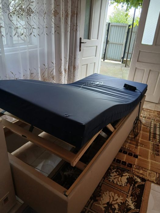 Pat medical  electric + saltea / este ca și nou adus din Anglia