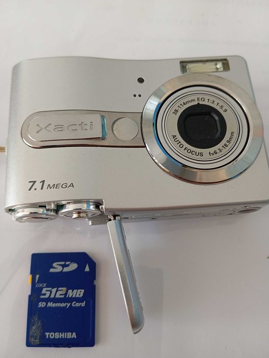 Цифров фотоапарат SANYO 7.1 MP