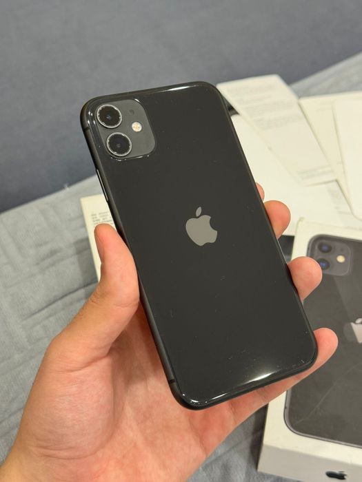 Продам айфон 11