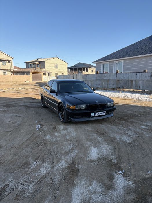 Продам BMW E38 в хорошем состоянии