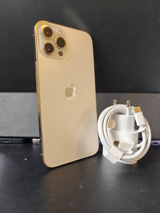 Продава Iphone 12 pro max/256 GB/93 % battery health