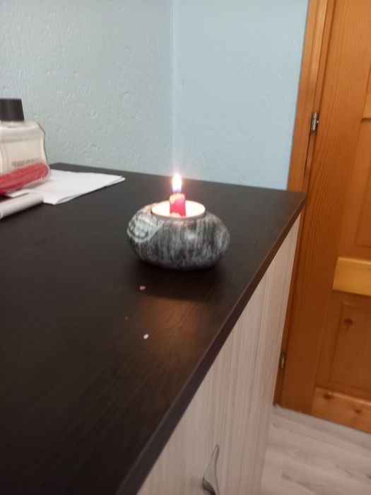 Свещник от речен камък