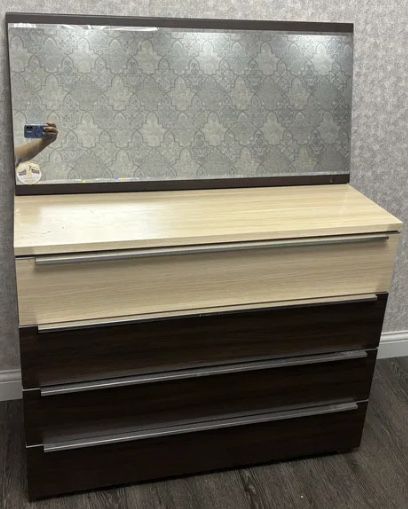 Комод с зеркалой жаксы жагдайда