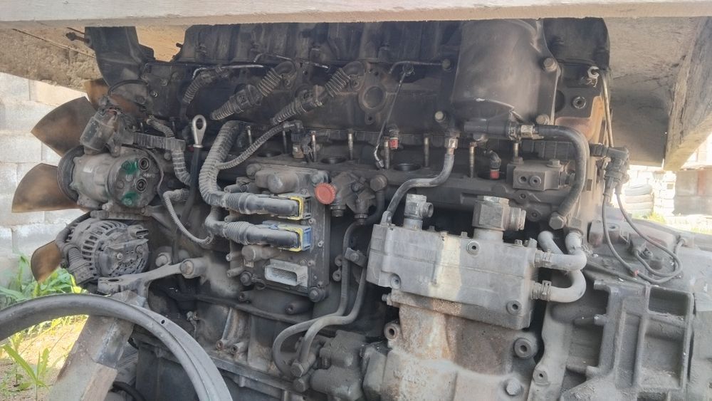 ДАФ105-двигательінің қосалқы бөлшектері