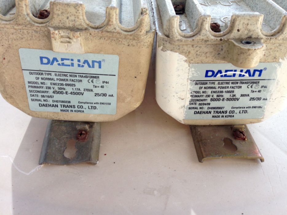 електромагнитен неон трасформатор