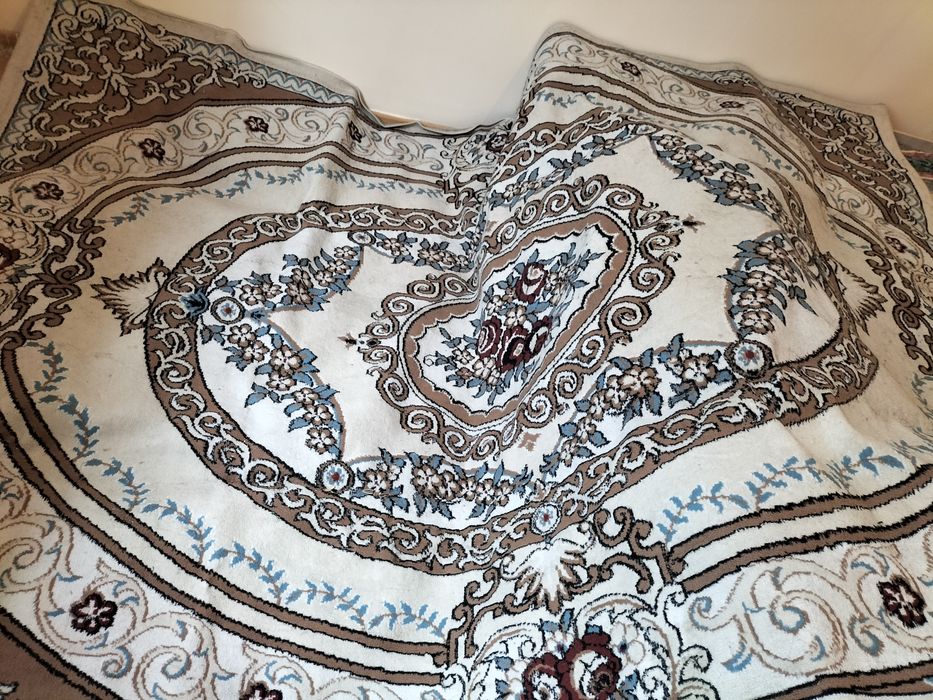 Продается ковер 2*3