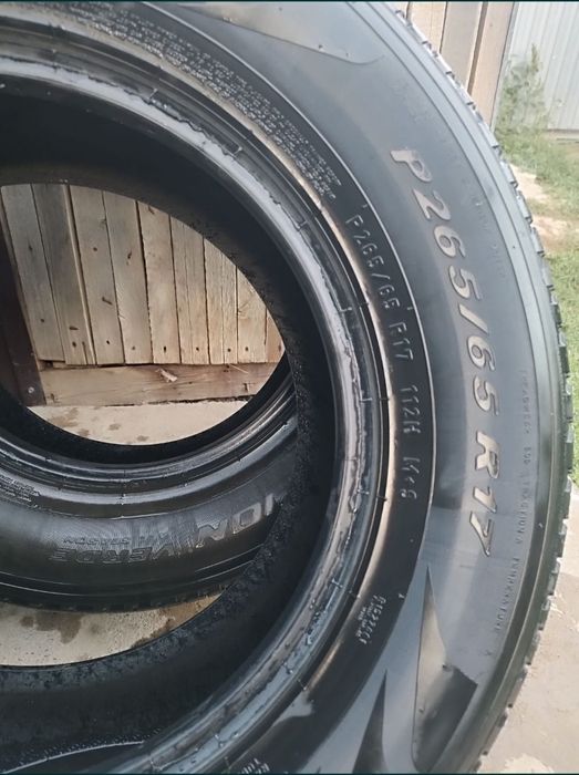 Продам резину 265/65/17 пирелли