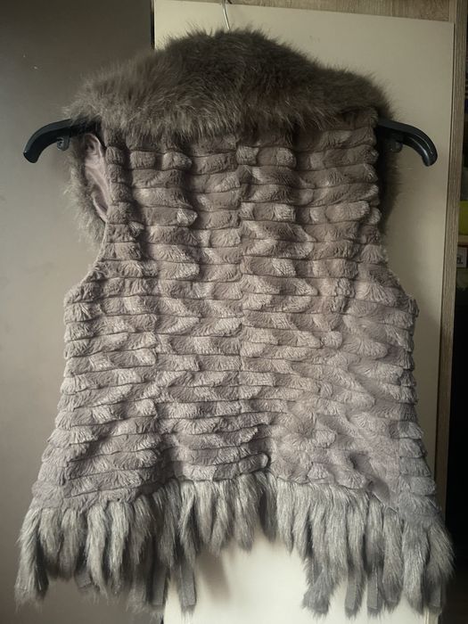 Vesta din blana cu fermoar marime M-L