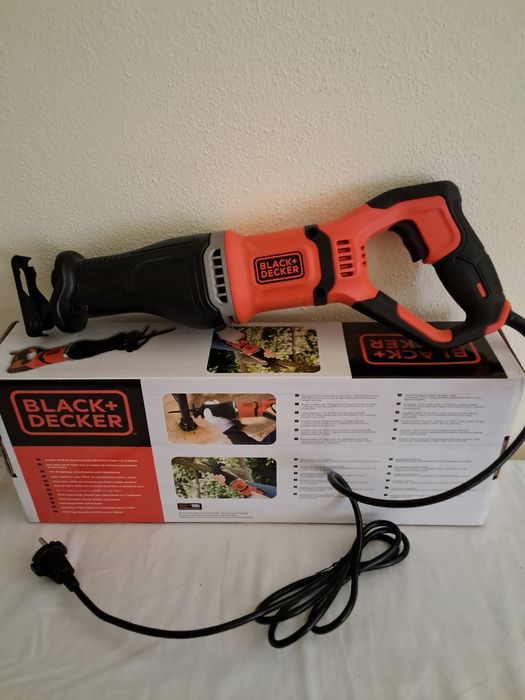 Fierastrau sabie Black & Decker (nou)