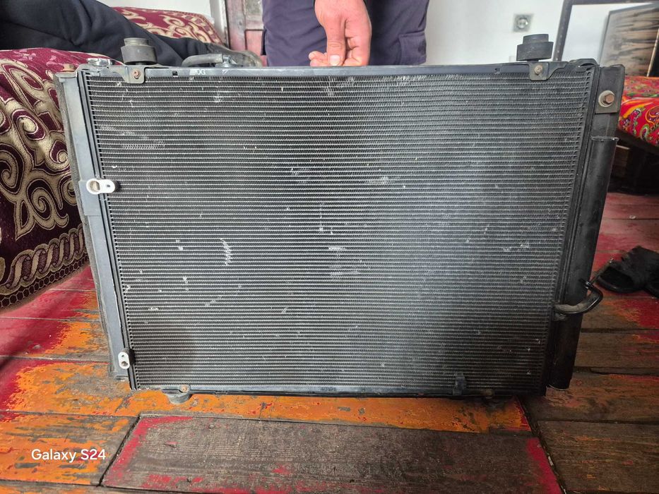 Буу Радиятор привозной