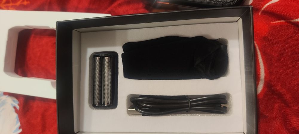 Aparat de ras KEMEI nefolosit