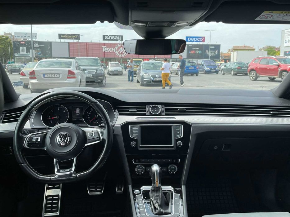 VW Passat R-line