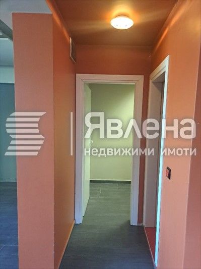 Дава се под наем Офис в Благоевград, Широк център - 76 кв.м за 400 € - Снимка #4