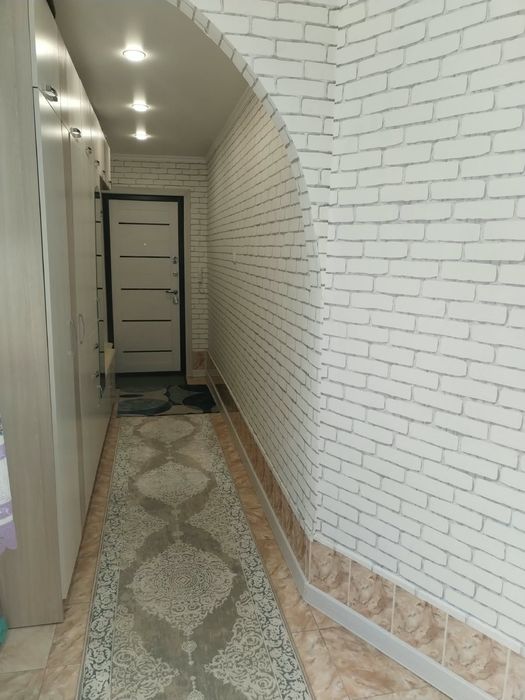 Продаю 4 комнатную квартиру