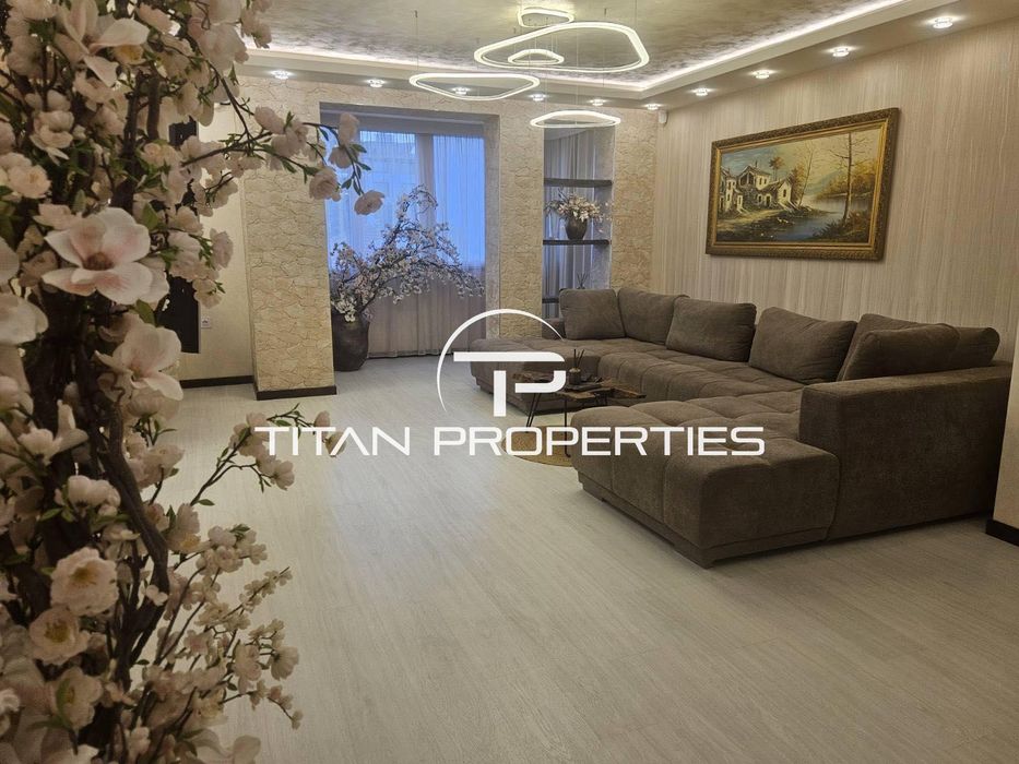 Тристаен апартамент, под наем, Център