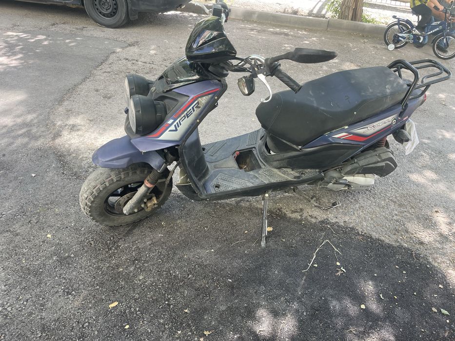 Продам скутер 150 кубов