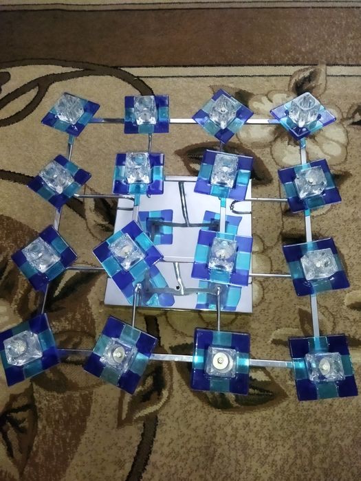 Продам люстру очень красивая