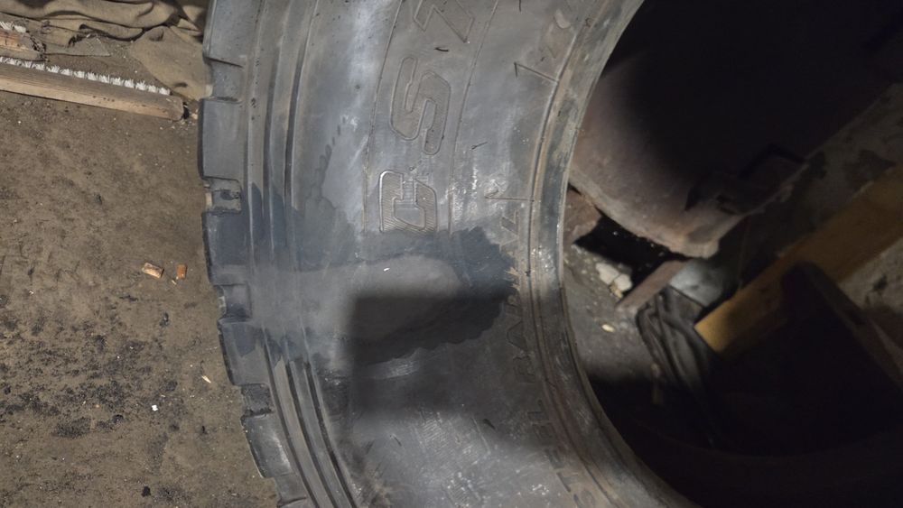 12.00R22.5 продам резину