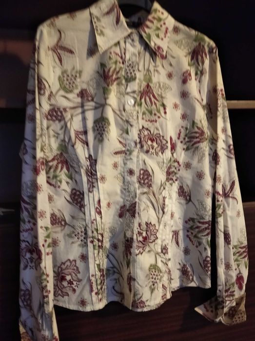 Стилни дамски: блузи, риза