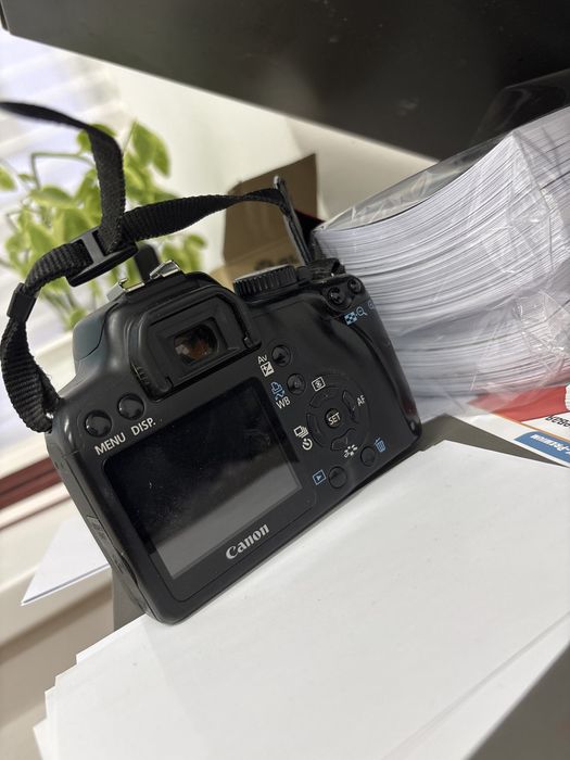 Продам фото камеру Canon 1000D