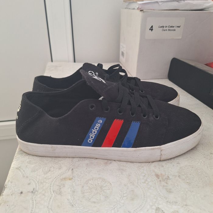 Adidas nr 42, 2/3 stare bună